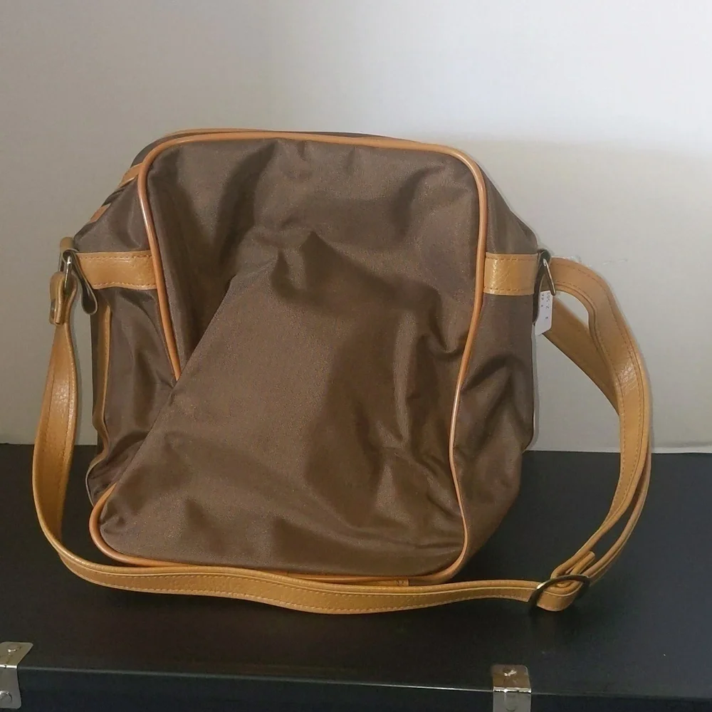 Vintage Samsonite Brown & Camel Square Messenger Satchel Bag.